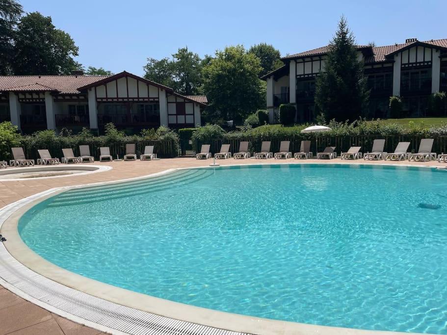 Sejour 4 Personnes - Pays Basque Apartment Uhart-Cize Ngoại thất bức ảnh